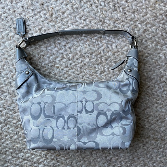 Coach Grey Penelope Shantung Signature Hobo Handbag - Excellent Condition - Picture 3 of 9